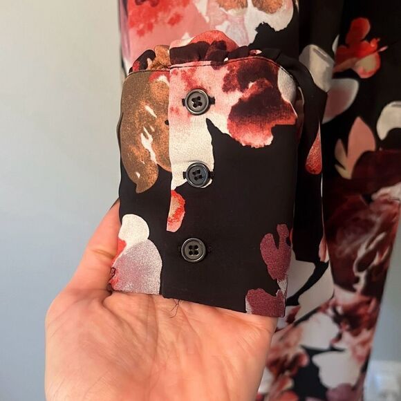 Women's Multicolor Floral Button Front Collared Long Sleeve Blouse - Picture 6 of 9